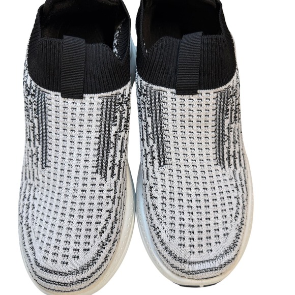 Unknown Shoes - Black and White‎ City Step sneaker women 9